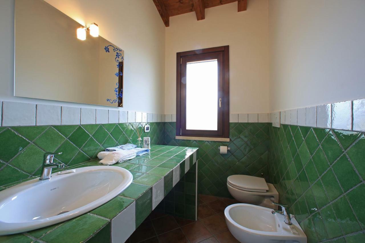 Gasthaus Casale Madeccia Sonnino Exterior foto