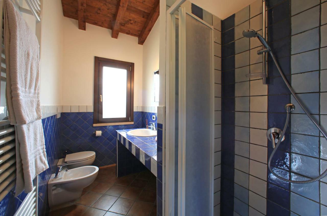 Gasthaus Casale Madeccia Sonnino Exterior foto
